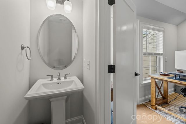 316 N Dotger Avenue, Charlotte, NC 28204