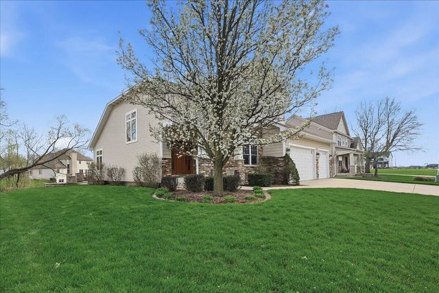1153 Vale Park Road, Valparaiso, IN 46385