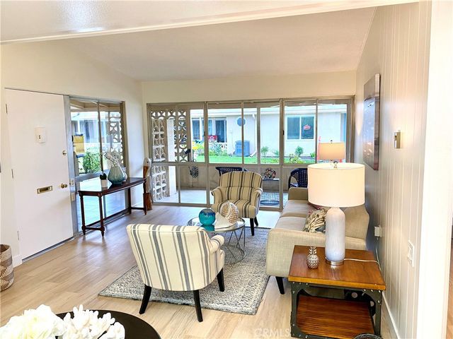 13581 Medinac Ln M5-71E, Seal Beach, CA 90740