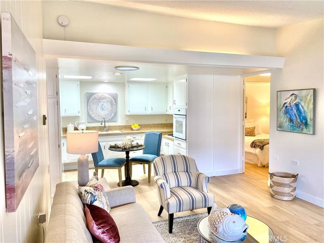 13581 Medinac Ln M5-71E, Seal Beach, CA 90740