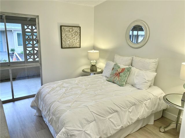 13581 Medinac Ln M5-71E, Seal Beach, CA 90740