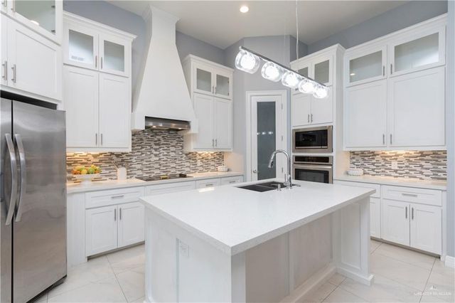 6002 N Dodger Street, Pharr, TX 78577