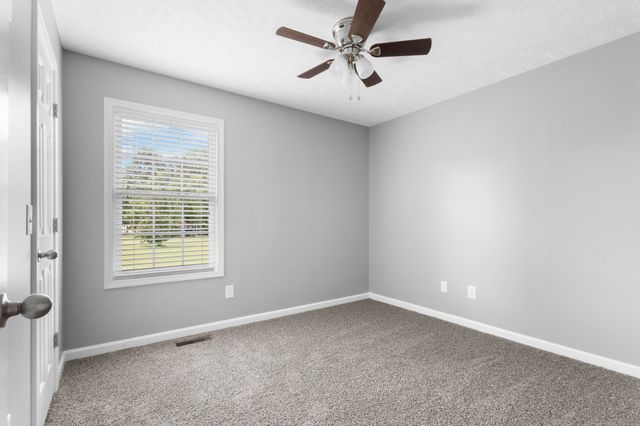 1020 LOGANVIEW WAY, Springfield, TN 37172