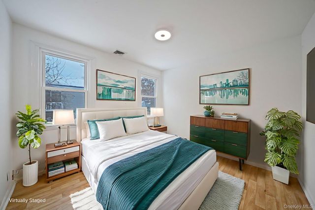 20 Blythe Road, Ronkonkoma, NY 11779