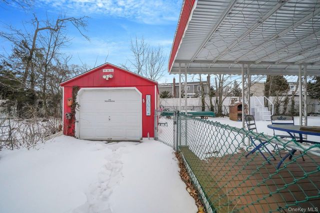 20 Blythe Road, Ronkonkoma, NY 11779