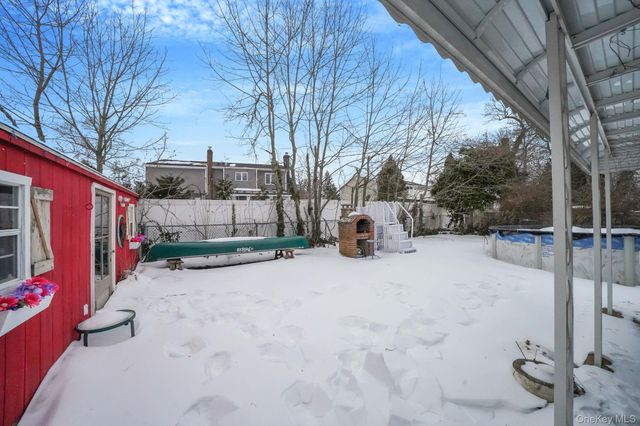 20 Blythe Road, Ronkonkoma, NY 11779