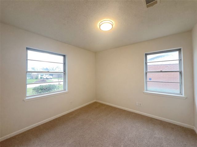 802 N Hughes Street, Howe, TX 75459