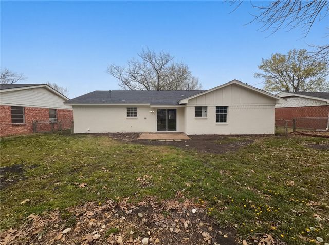 802 N Hughes Street, Howe, TX 75459