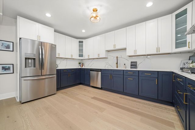 6144 N Maplewood Avenue, Chicago, IL 60659