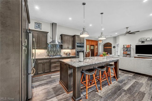 364 31st Street SW, Barberton, OH 44203