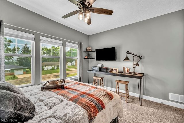 364 31st Street SW, Barberton, OH 44203