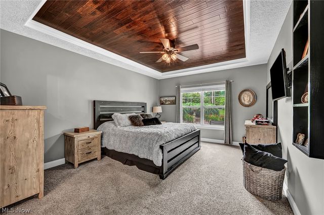 364 31st Street SW, Barberton, OH 44203