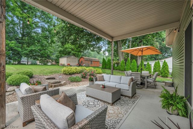 364 31st Street SW, Barberton, OH 44203