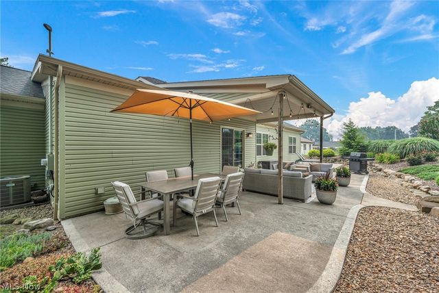 364 31st Street SW, Barberton, OH 44203