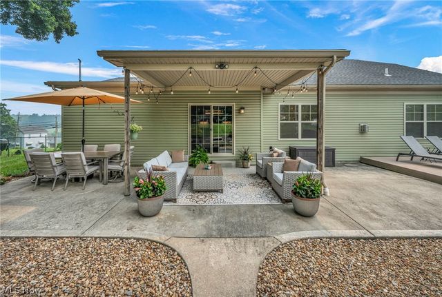 364 31st Street SW, Barberton, OH 44203