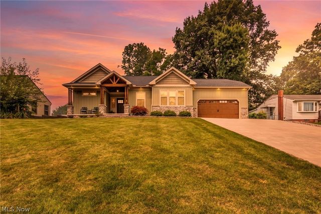 364 31st Street SW, Barberton, OH 44203