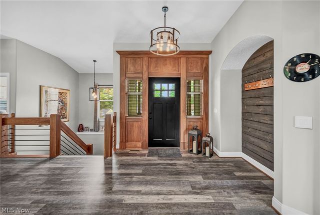 364 31st Street SW, Barberton, OH 44203
