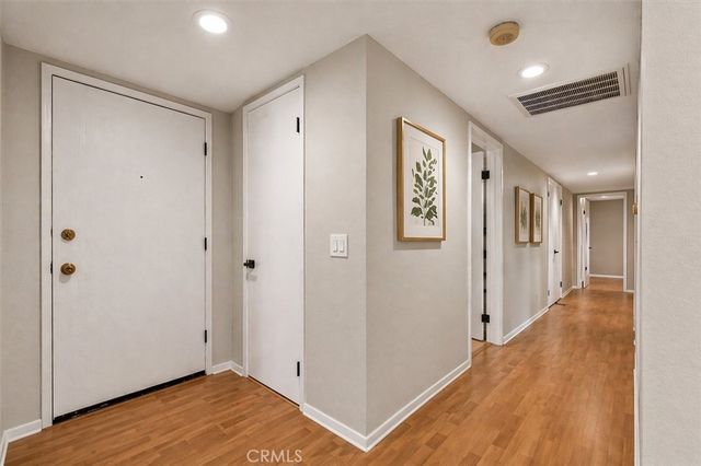 1304 Stanley 10, Glendale, CA 91206