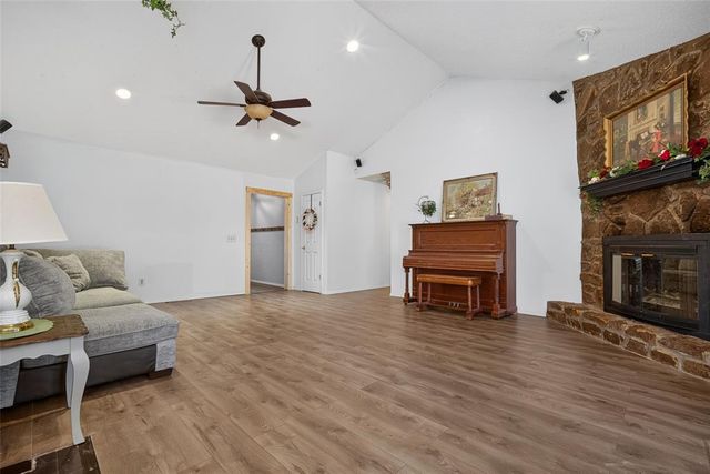 8909 NW 80th Street, Oklahoma City, OK 73132