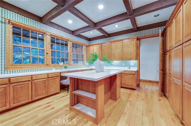 5200 Jessen Drive, La Canada Flintridge, CA 91011