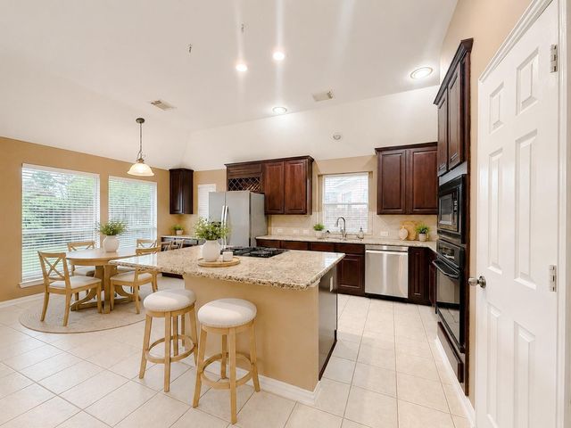 3043 Summercrest Drive, Pearland, TX 77584