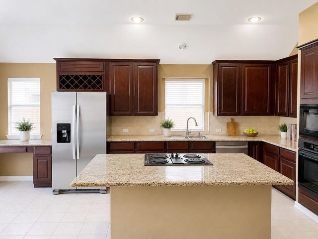 3043 Summercrest Drive, Pearland, TX 77584