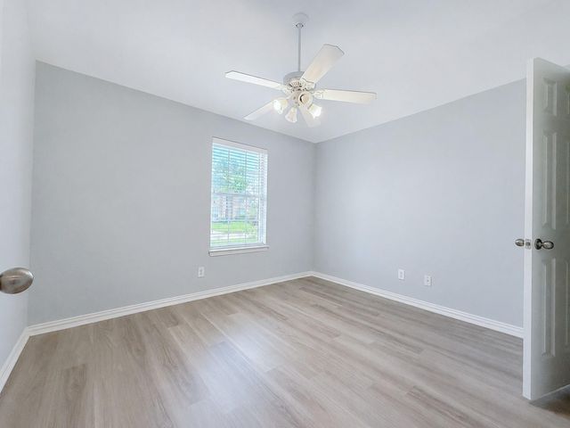 3043 Summercrest Drive, Pearland, TX 77584