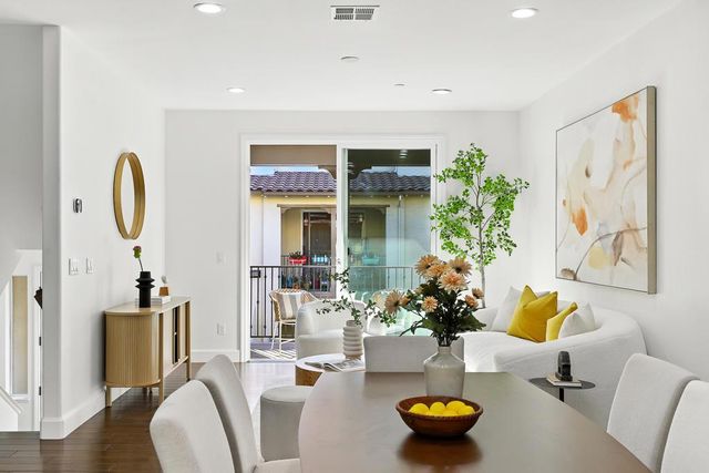 541 Holthouse Terrace, Sunnyvale, CA 94087