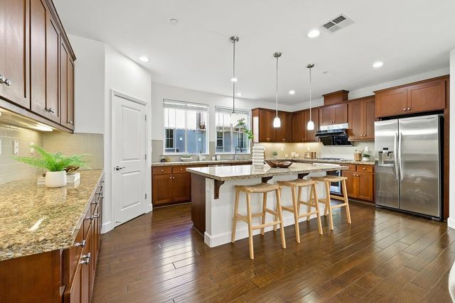 541 Holthouse Terrace, Sunnyvale, CA 94087