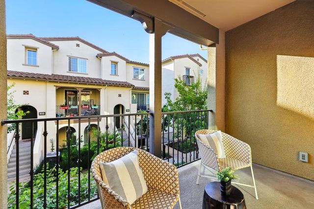 541 Holthouse Terrace, Sunnyvale, CA 94087