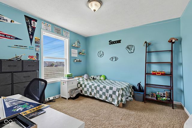 5785 White Pine Road, Whitestown, IN 46075
