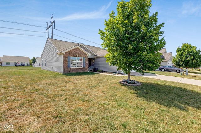 5785 White Pine Road, Whitestown, IN 46075