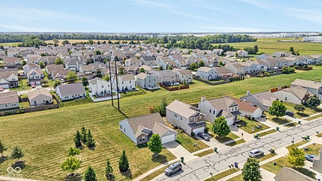 5785 White Pine Road, Whitestown, IN 46075