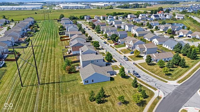 5785 White Pine Road, Whitestown, IN 46075
