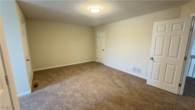 6728 Bayside Drive, Madison, OH 44057