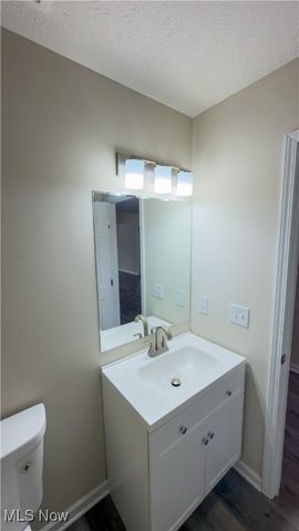 6728 Bayside Drive, Madison, OH 44057