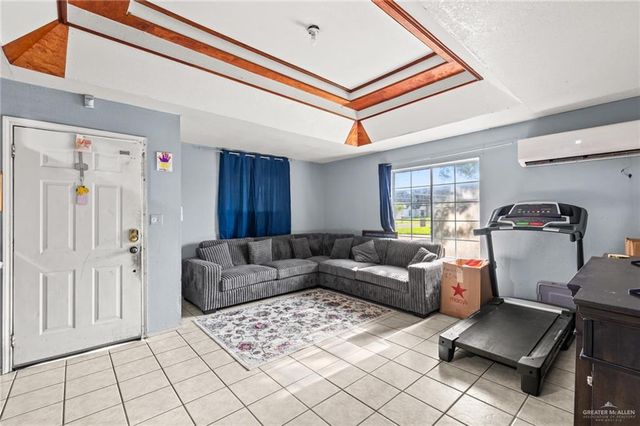 1819 Cristobal Drive, Edinburg, TX 78542
