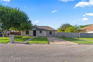 1819 Cristobal Drive, Edinburg, TX 78542