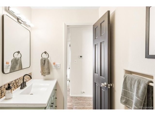 2102 Ridge Dr, Broomfield, CO 80020