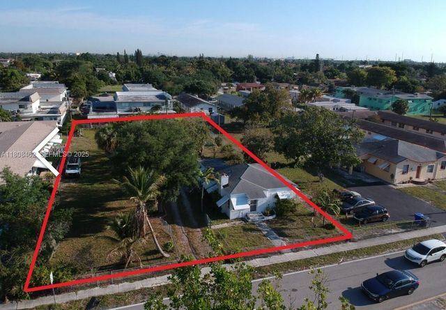 2455 Polk St, Hollywood, FL 33020