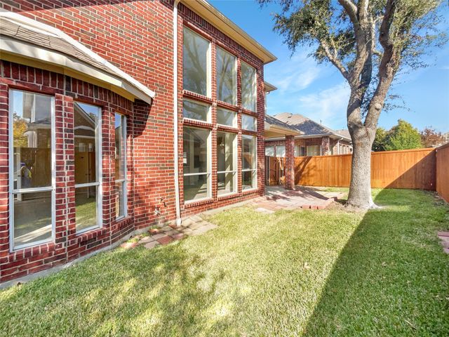 9722 Links Fairway Drive, Rowlett, TX 75089