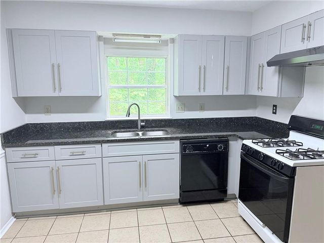 2535 Selman Dr, Duluth, GA 30096