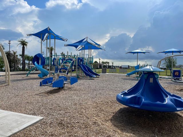 2710 Nova Beach Drive, Texas City, TX 77568