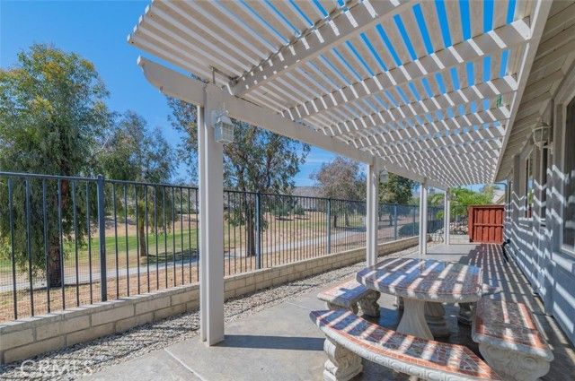 565 Pooley, Hemet, CA 92545