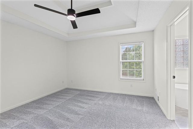 1106 Creekside Court, Raymore, MO 64083