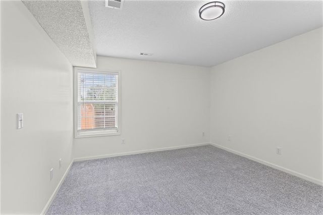 1106 Creekside Court, Raymore, MO 64083