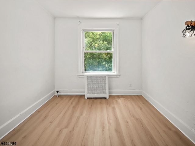12 Clifford St, East Orange City, NJ 07018