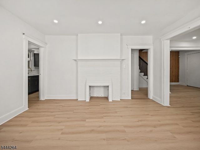 12 Clifford St, East Orange City, NJ 07018