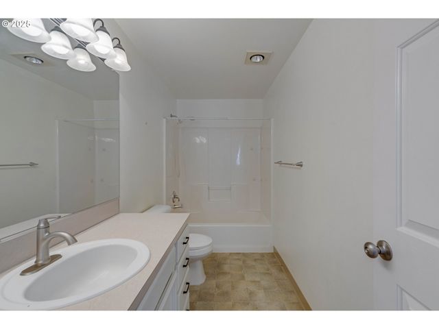 1816 Sw 6TH St, Battle Ground, WA 98604