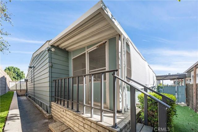 2201 Lake View, La Habra, CA 90631